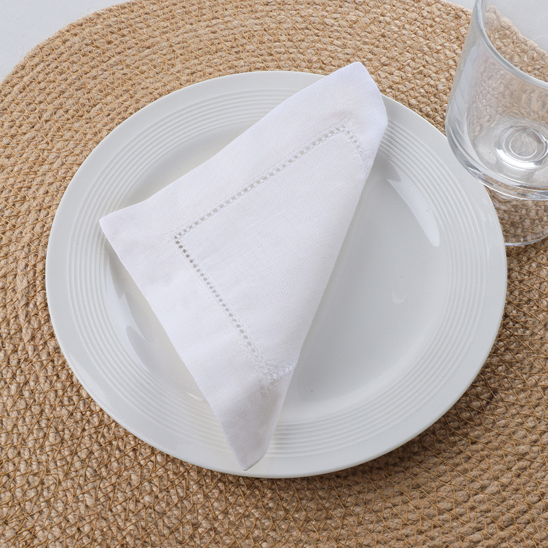 Monogrammed Handkerchief - مجموعة من 50 قواعد أكواب كوكتيل